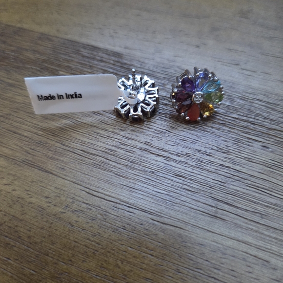 Multicolor Gemstone Flower Stud Earrings. - Picture 5 of 7